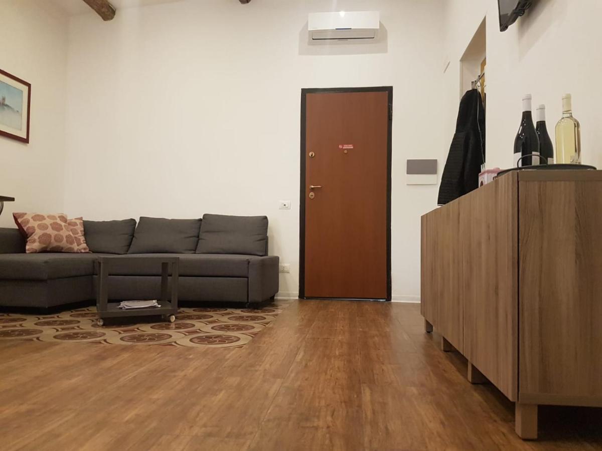 Sat Appartamenti Locazioni Turistiche Brevi-G&P Holiday Home Трапани Екстериор снимка