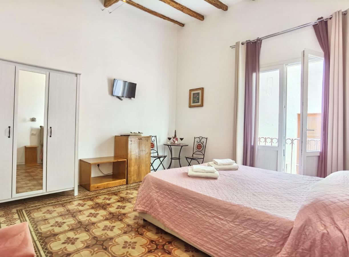 Sat Appartamenti Locazioni Turistiche Brevi-G&P Holiday Home Трапани Екстериор снимка