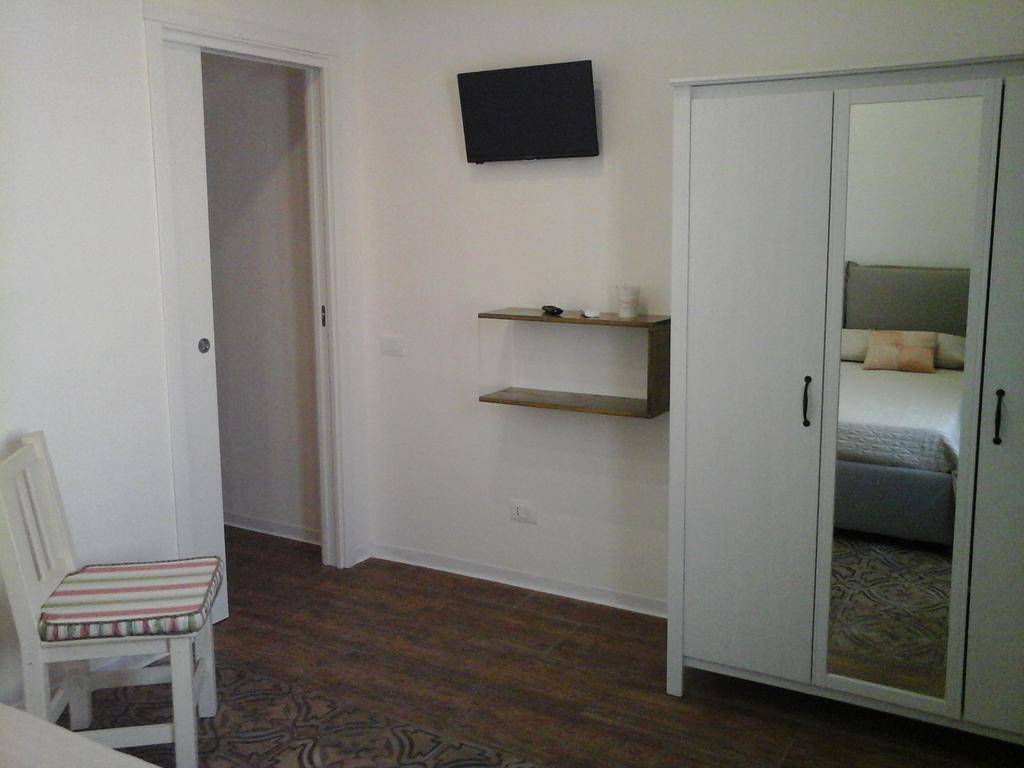 Sat Appartamenti Locazioni Turistiche Brevi-G&P Holiday Home Трапани Екстериор снимка