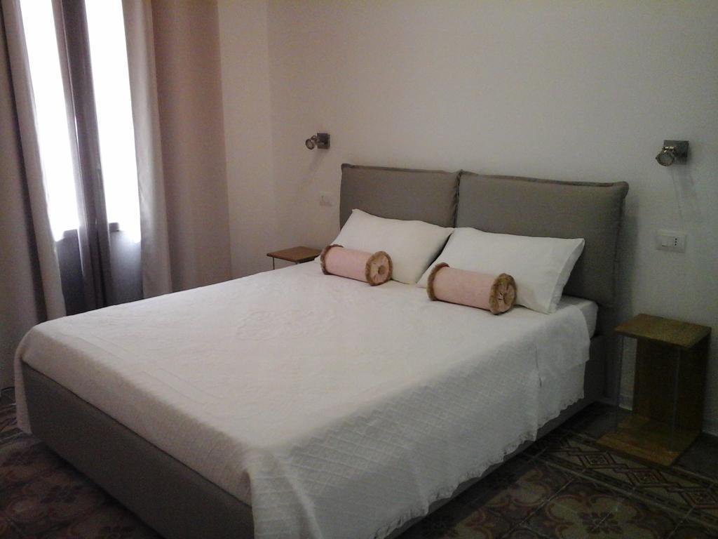 Sat Appartamenti Locazioni Turistiche Brevi-G&P Holiday Home Трапани Екстериор снимка